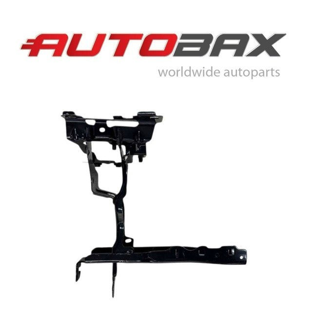 2023 2024 2025 2026 2027 BMW 7 G70 FRONT RIGHT HEADLIGHT BRACKET MOUNT SUPPORT