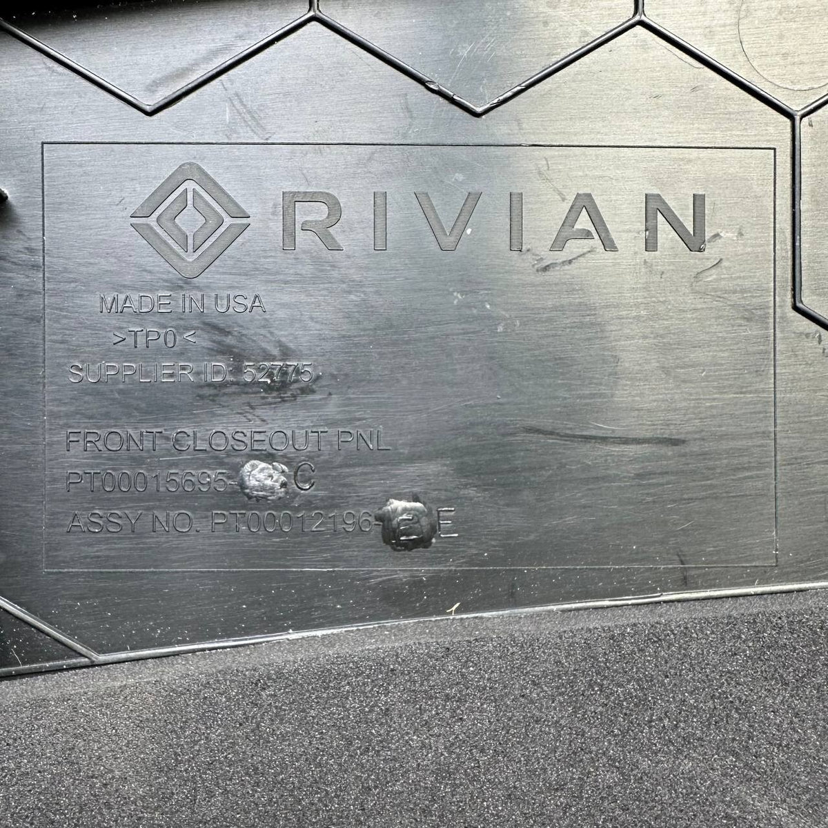 2022 2023 2024 2025 2026 RIVIAN R1T R1S FRONT CLOSEOUT UNDERHOOD PANEL TRIM OEM