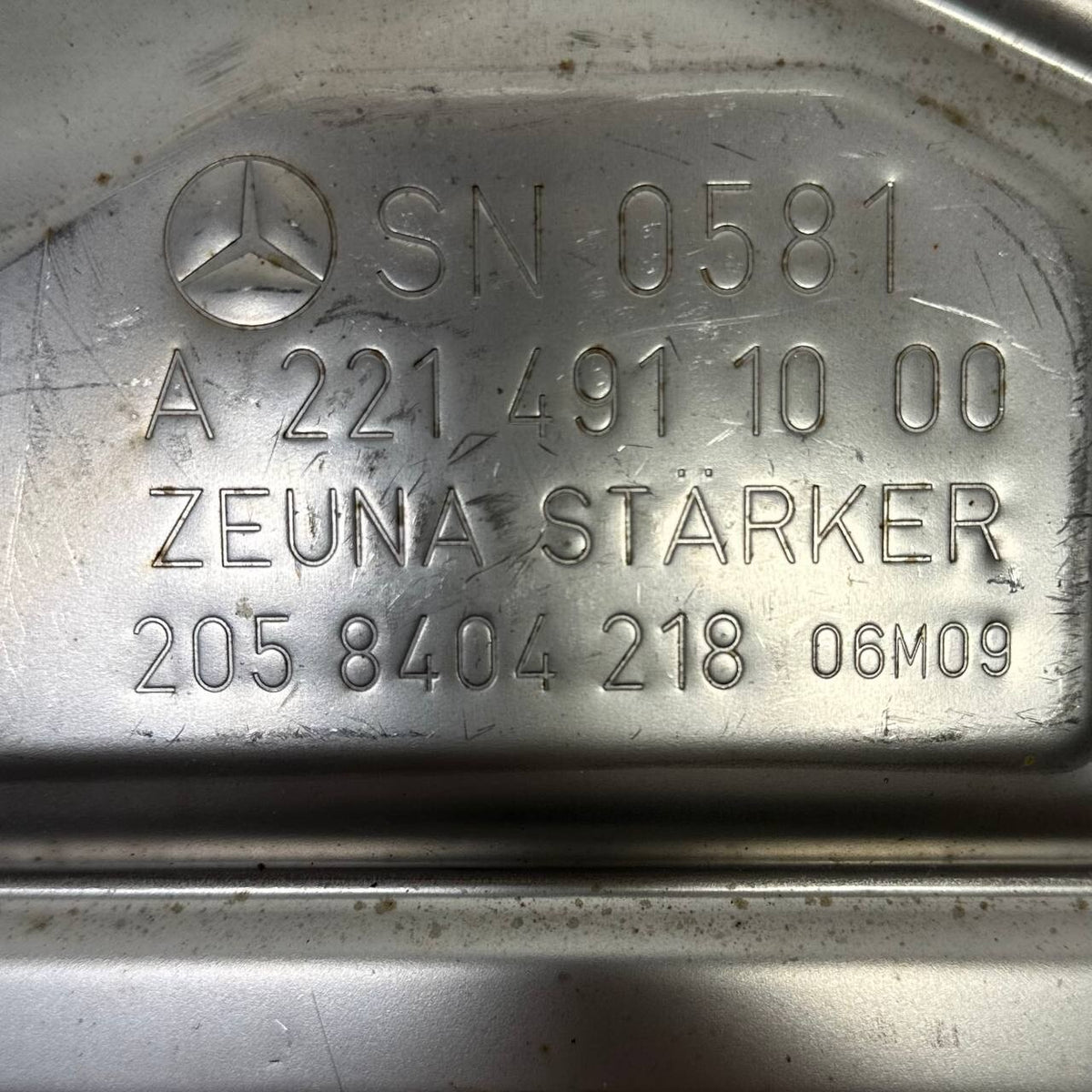 2007 2008-2010 MERCEDES-BENZ W216 CL600 S600 REAR RIGHT EXHAUST MUFFLER TAILPIPE