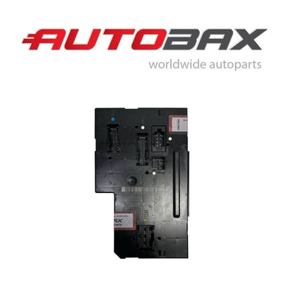 2010 2011 2012 2013 2014 MERCEDES-BENZ W204 C300 C350 REAR FUSE BOX RELAY OEM