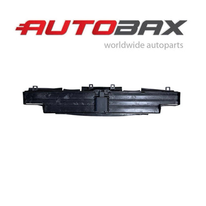 2023 2024 2025 2026 2027 BMW G70 740I I7 FRONT BUMPER CENTER SHUTTER AIR GUIDE