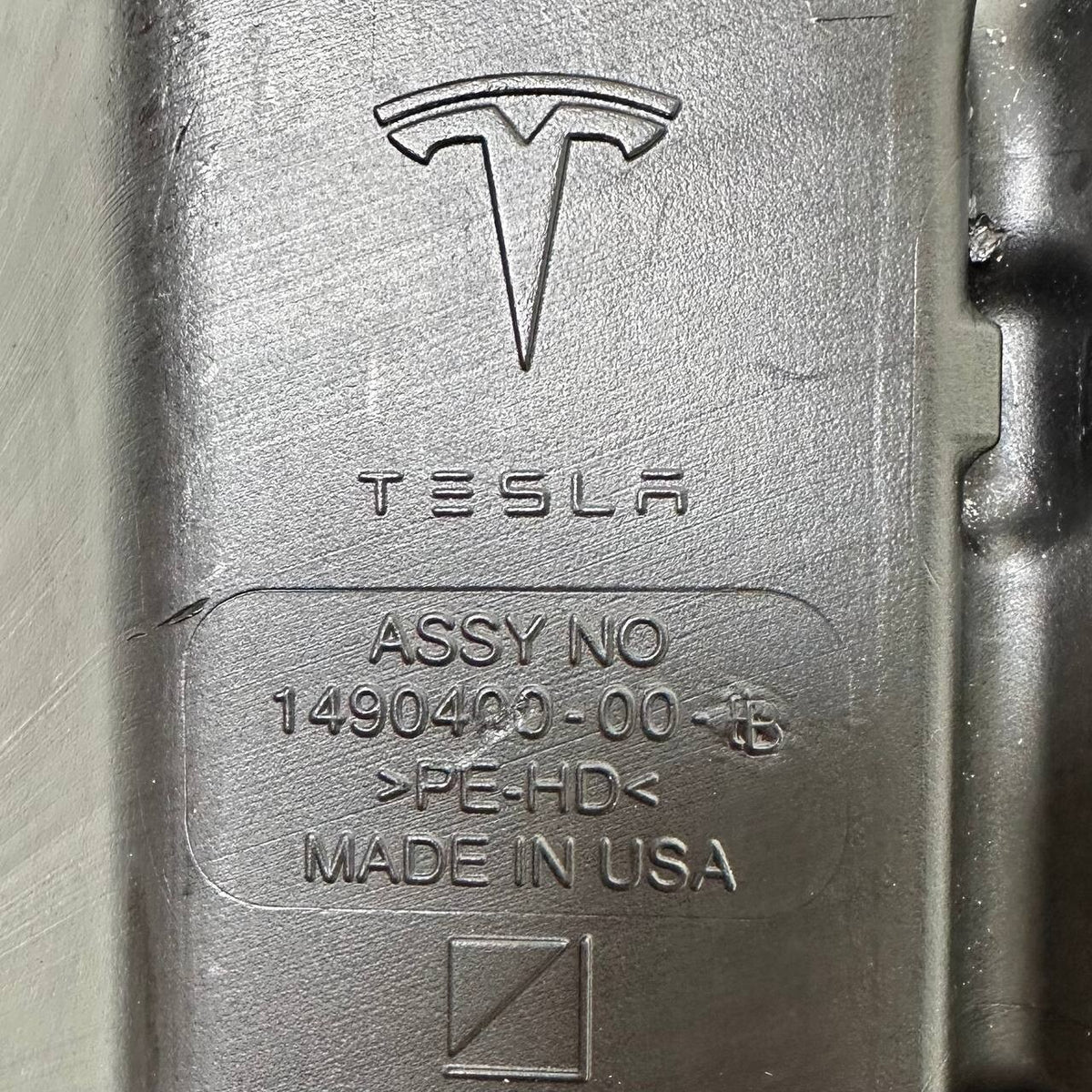 2020 2021 2022 2023 2024 TESLA MODEL Y WINDSHIELD FLUID WASHER TANK RESERVOIR