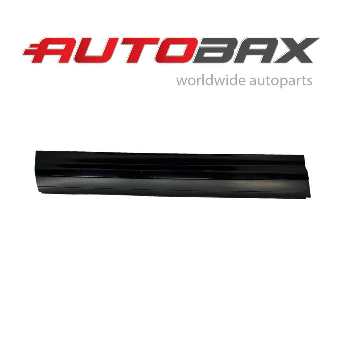 2011 2012 2013 2014 2015-2018 PORSCHE CAYENNE FRONT LEFT LOWER DOOR MOLDING TRIM
