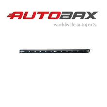 2016 2017 2018 2019 2020 BENTLEY BENTAYGA REAR RIGHT PASSENGER DOOR MOLDING TRIM