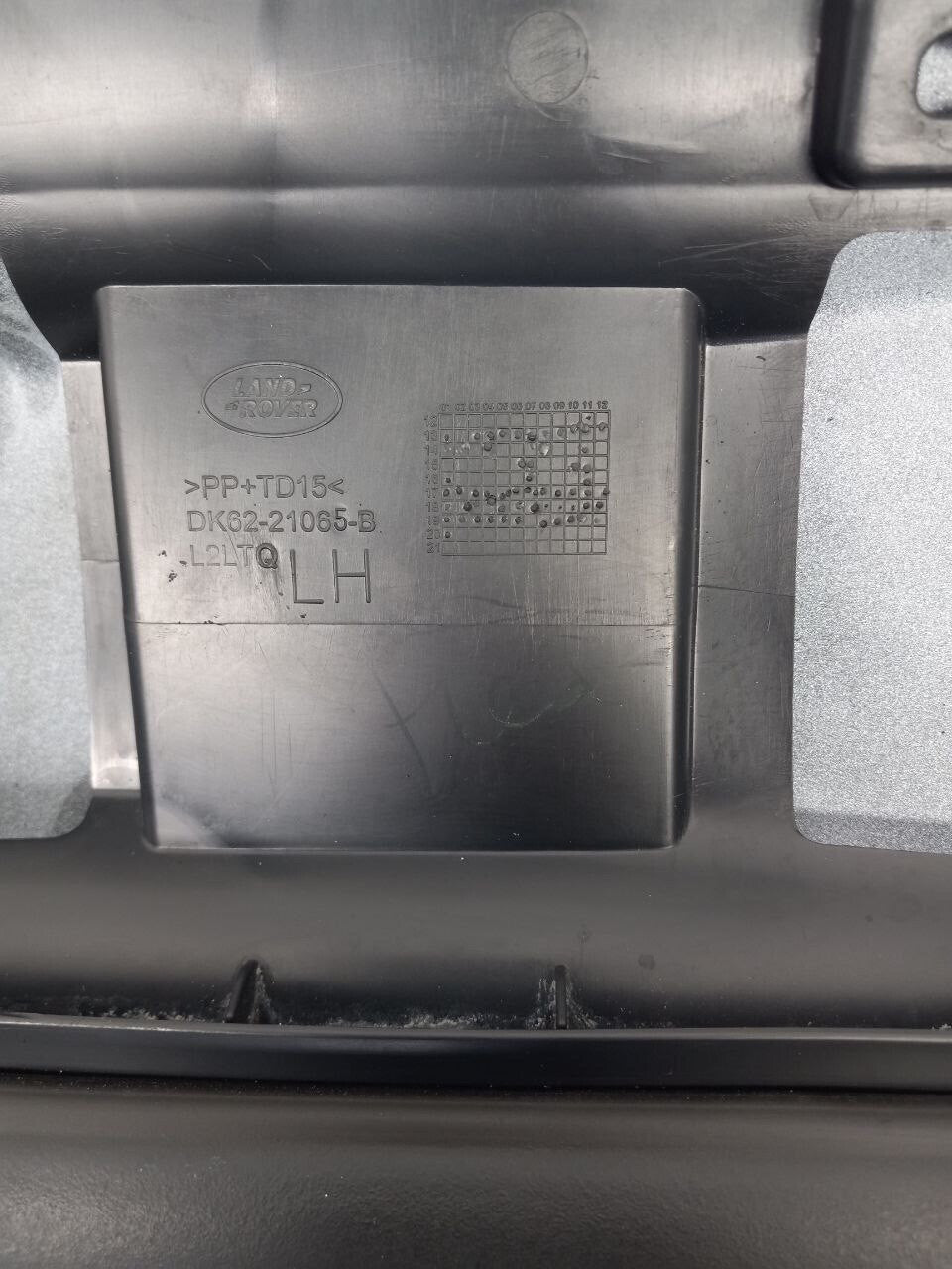 2015 2016 2017 RANGE ROVER SPORT L494 FRONT DOOR LEFT DRIVER LOWER MOLDING OEM