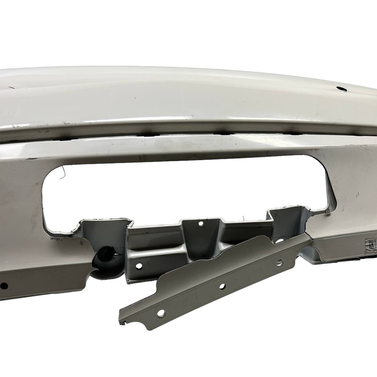 2017 2018 2019 MASERATI LEVANTE REAR BUMPER COVER OEM USED 06701481520