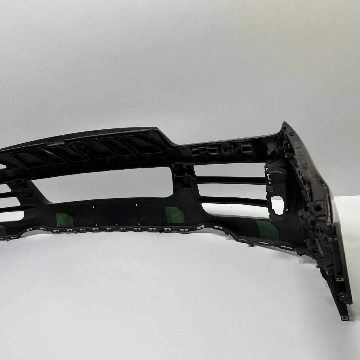 2008 2009 2010 PORSCHE CAYENNE FRONT BUMPER COVER OEM USED 7L5807221BB