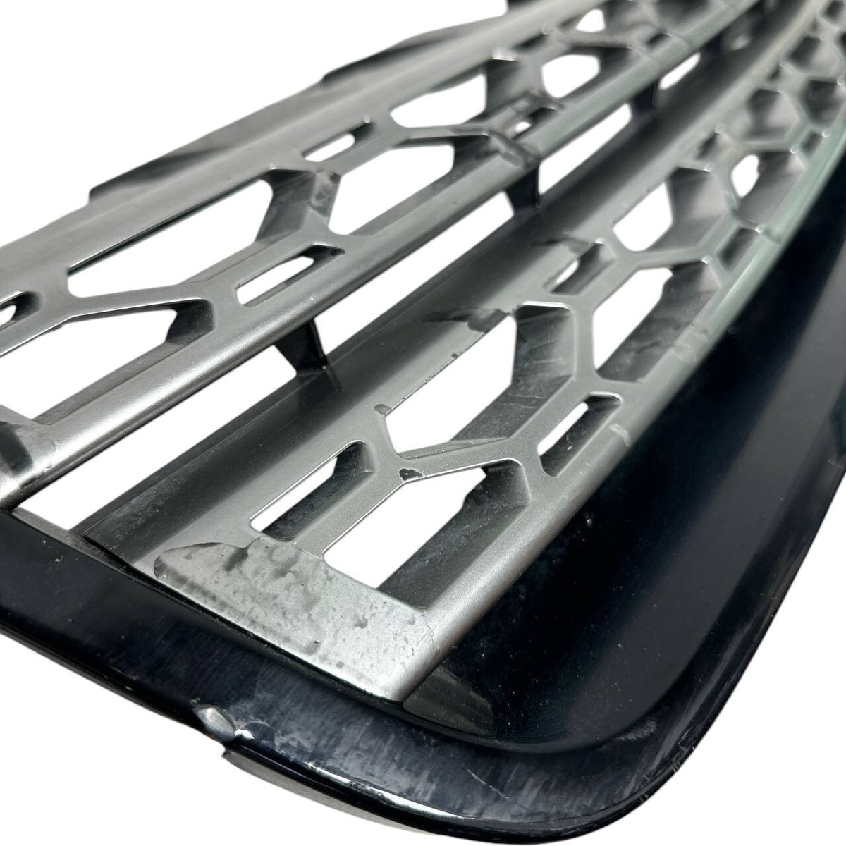2015 2016 2017 2018 2019 LAND ROVER DISCOVERY SPORT L550 FRONT GRILLE GRILL OEM