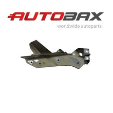 2017 2018-2020 BENTLEY BENTAYGA FRONT FENDER PASSENGER RIGHT BRACKET SUPPORT