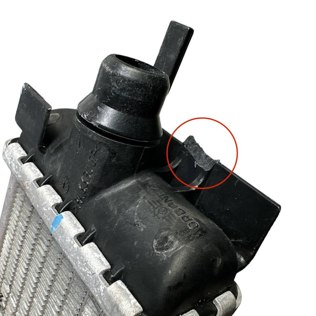 2020 2021 2022 2023 2024 ASTON MARTIN DBS SUPERLEGGERA AUX RADIATOR LOWER OEM