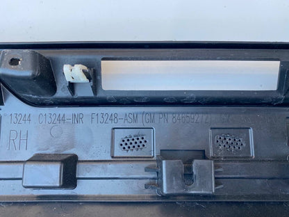 2020 GMC SIERRA REAR RIGHT RR FENDER WHEEL OPENING MOLDING GENUINE 84659272 OEM