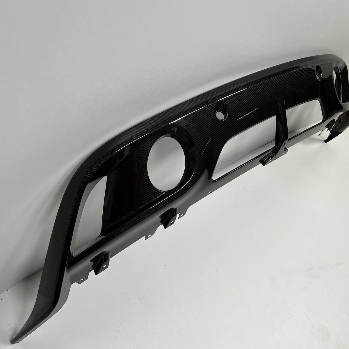 2012-2018 ASTON MARTIN VANQUISH REAR BUMPER VALANCE LOWER DIFFUSER CARBON FIBER