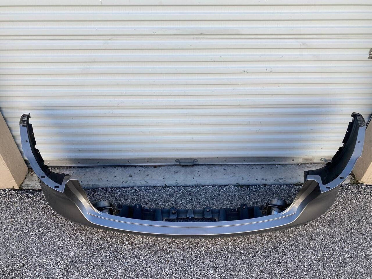 2017 2018 MASERATI LEVANTE REAR BUMPER COVER W/ LOWER VALANCE W/ MUFFLER EXHAUST
