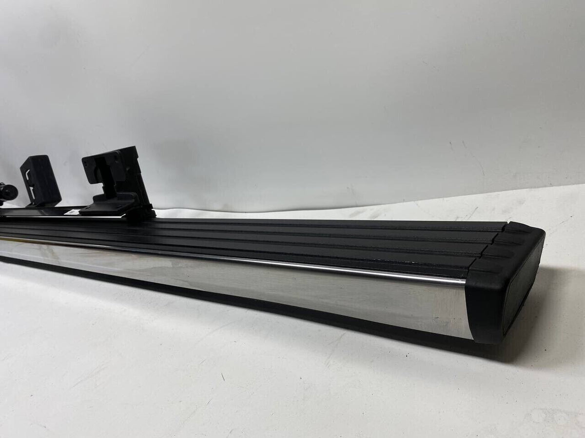 2019-2021 SUBURBAN TAHOE SILVERADO RH TUBULAR RUNNING BOARD RIGHT PASSENGER SIDE