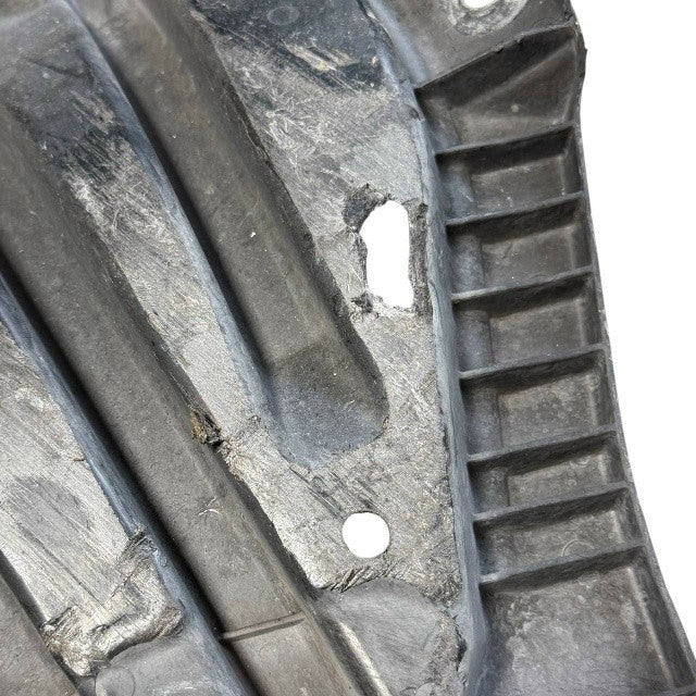 2017 2018 2019-2021 MERCEDES BENZ W205 ENGINE UNDERBODY TRAY SHIELD GUARD COVER