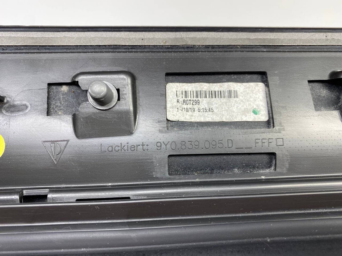 2017 2018 2019 2020 PORSCHE CAYENNE REAR DOOR LEFT LOWER DRIVER CLADDING MOLDING