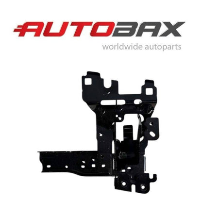 2023 2024 2025 2026 2027 BMW 7 G70 FRONT RIGHT HEADLIGHT BRACKET MOUNT SUPPORT