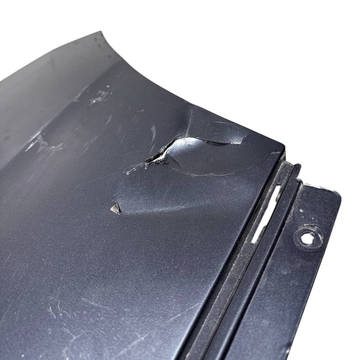 2019 2020-2023 ROLLS ROYCE CULLINAN REAR BUMPER RIGHT PASSENGER COVER END PANEL