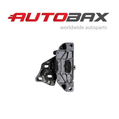 2020 2021-2024 MERCEDES-BENZ CLA C118 GEARBOX ENGINE BRACKET MOUNT SUPPORT LEFT