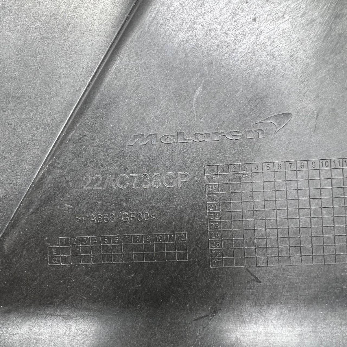 MCLAREN FRONT AIR DUCT VENT PANEL COVER TRIM OEM 22AC738GP