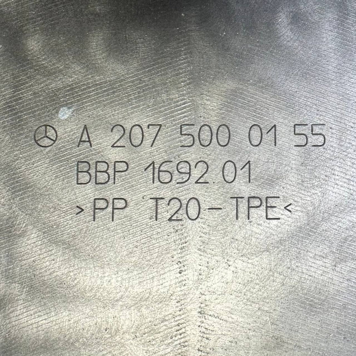 2010 2011 2012 2013 2014 MERCEDES-BENZ C207 W207 E350 UPPER RADIATOR FAN SHROUD