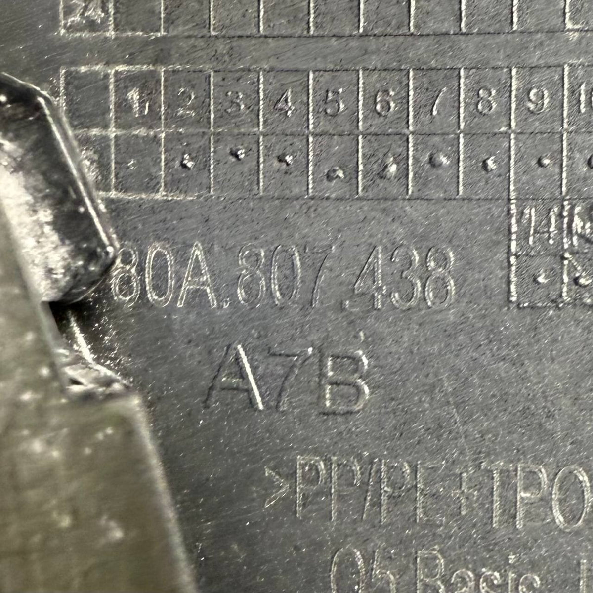 2021 2022 2023-2025 AUDI Q5 FRONT BUMPER RIGHT PASSENGER BUMPER COVER END CAP