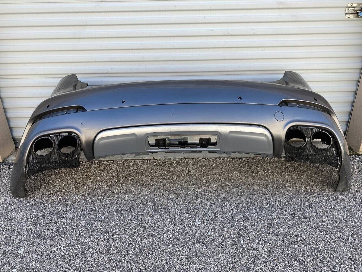 2017 2018 MASERATI LEVANTE REAR BUMPER COVER W/ LOWER VALANCE W/ MUFFLER EXHAUST