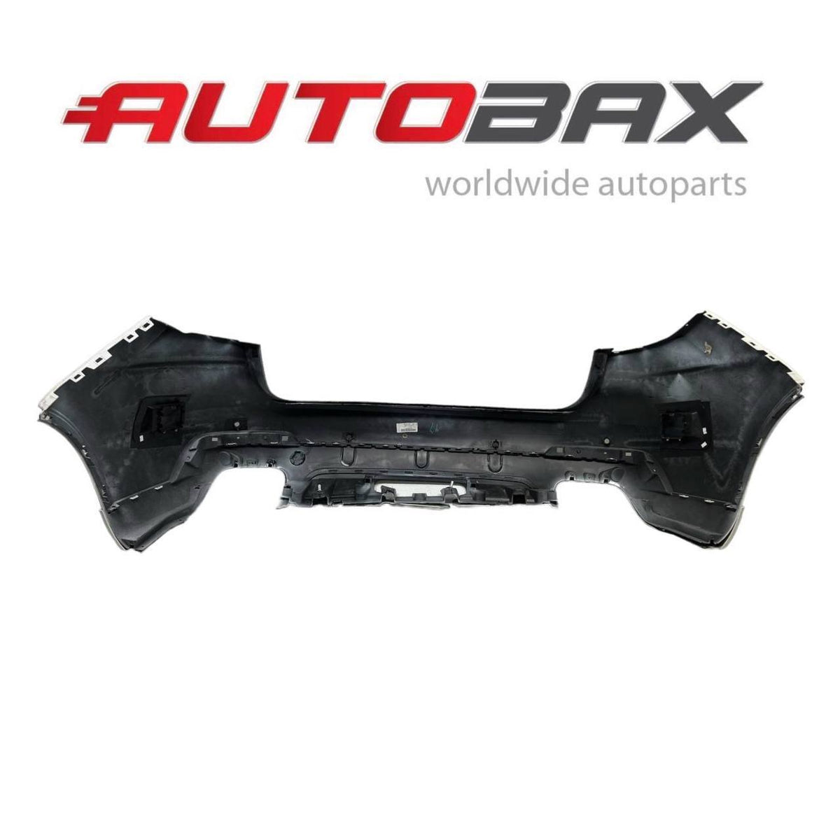 2017 2018 2019 MASERATI LEVANTE REAR BUMPER COVER OEM USED 06701481520