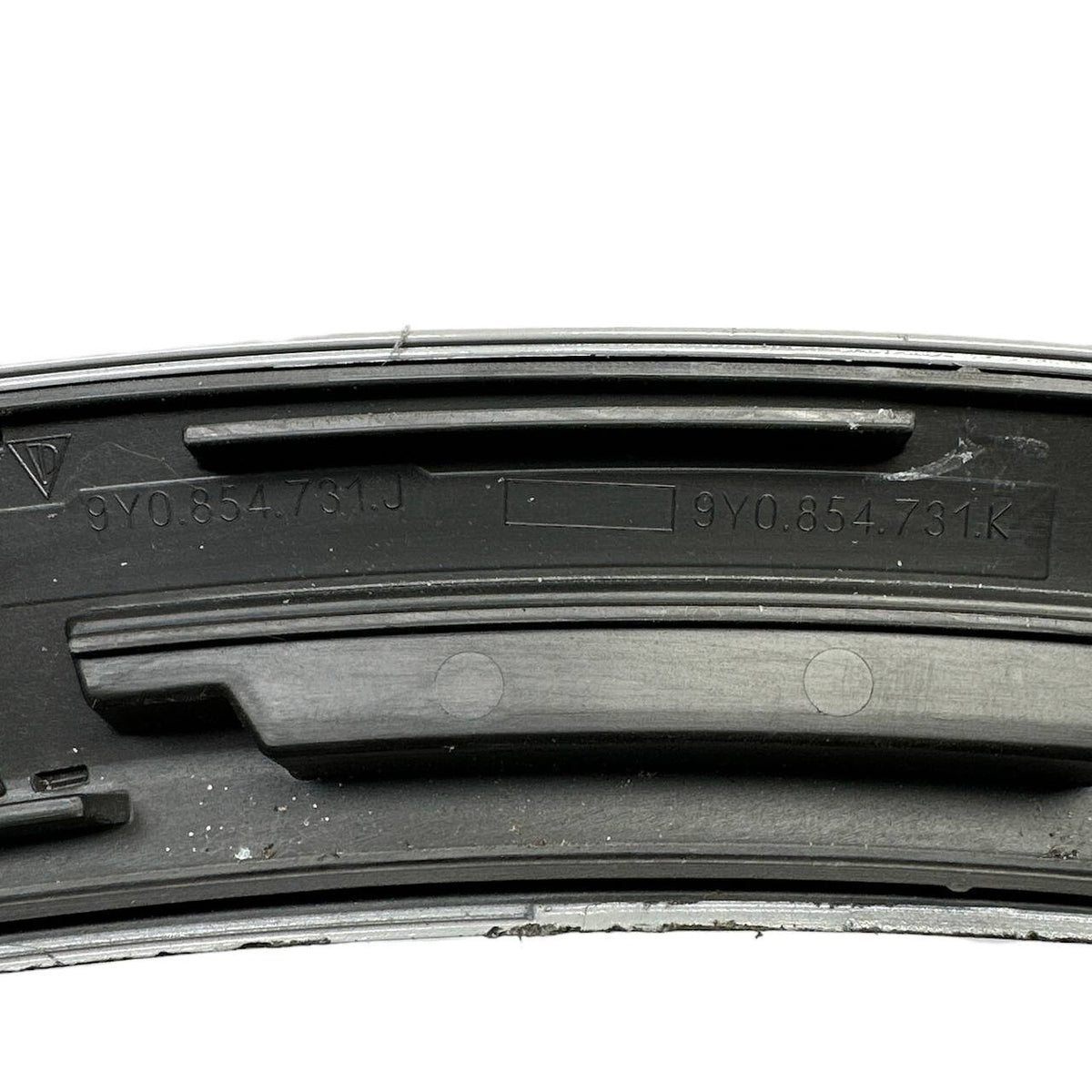 2019 2020 2021 2022 PORSCHE CAYENNE LEFT REAR WHEEL MOLDING ARCH FLARE OEM USED
