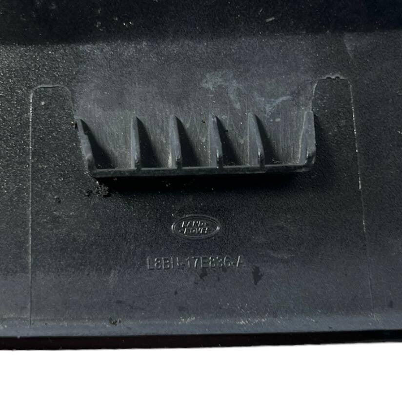 LAND ROVER FRONT AIR DUCT MOLDING TRIM OEM USED L8B11-17E836-A