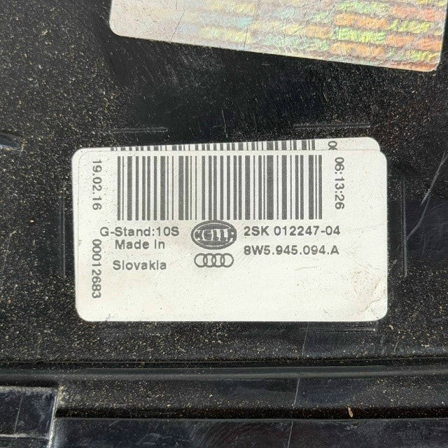 2016 2017 2018 2019 AUDI A4 REAR RIGHT PASSENGER INNER TAIL LIGHT REVERSE LAMP
