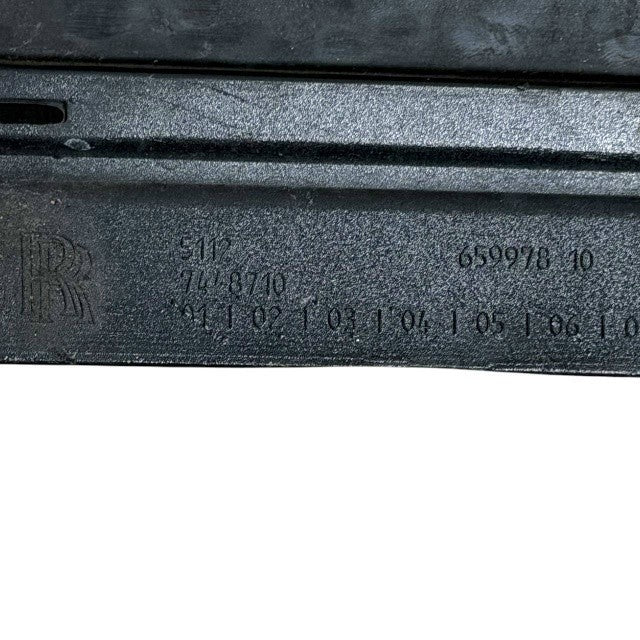 2019 2020-2023 ROLLS ROYCE CULLINAN REAR BUMPER RIGHT PASSENGER COVER END PANEL