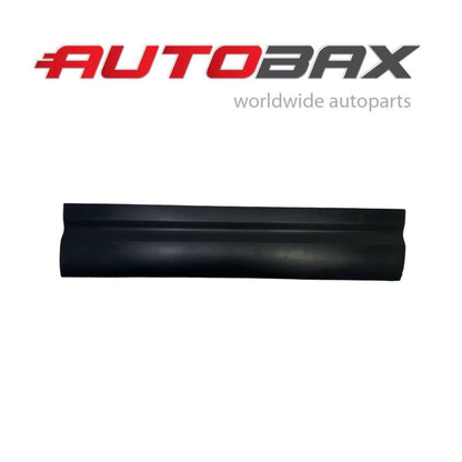 2020 2021-2024 LAND ROVER DEFENDER FRONT RIGHT DOOR LOWER TRIM MOLDING PASSENGER