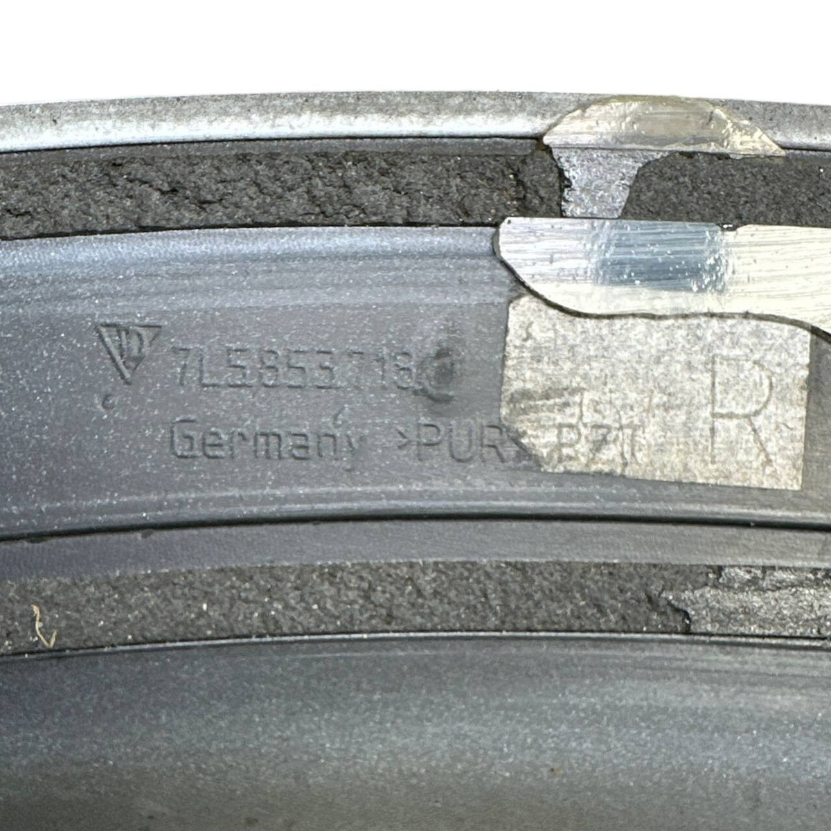 2008 2009 2010 2011 PORSCHE CAYENNE GTS FRONT RIGHT WHEEL ARCH FLARE MOLDING OEM