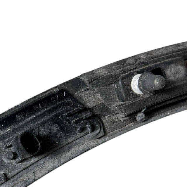 2017-2020 BENTLEY BENTAYGA FRONT RIGHT PASSENGER WHEEL ARCH FLARE FENDER TRIM