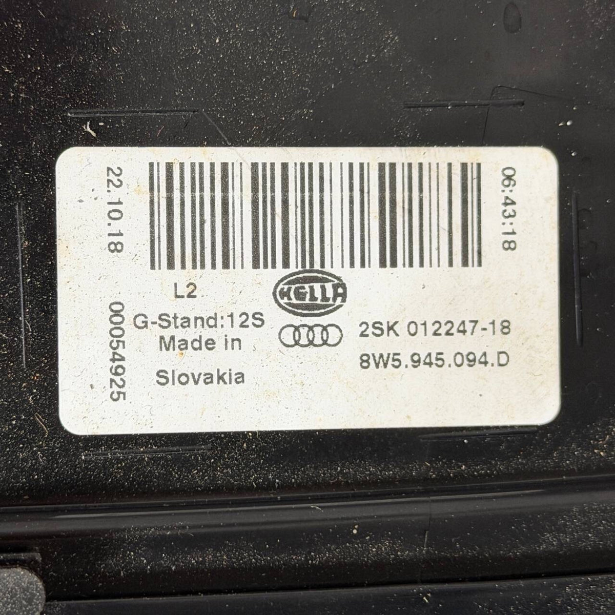 2017 2018 2019 AUDI A4 S4 REAR RIGHT TAILLIGHT LAMP PASSENGER OEM USED