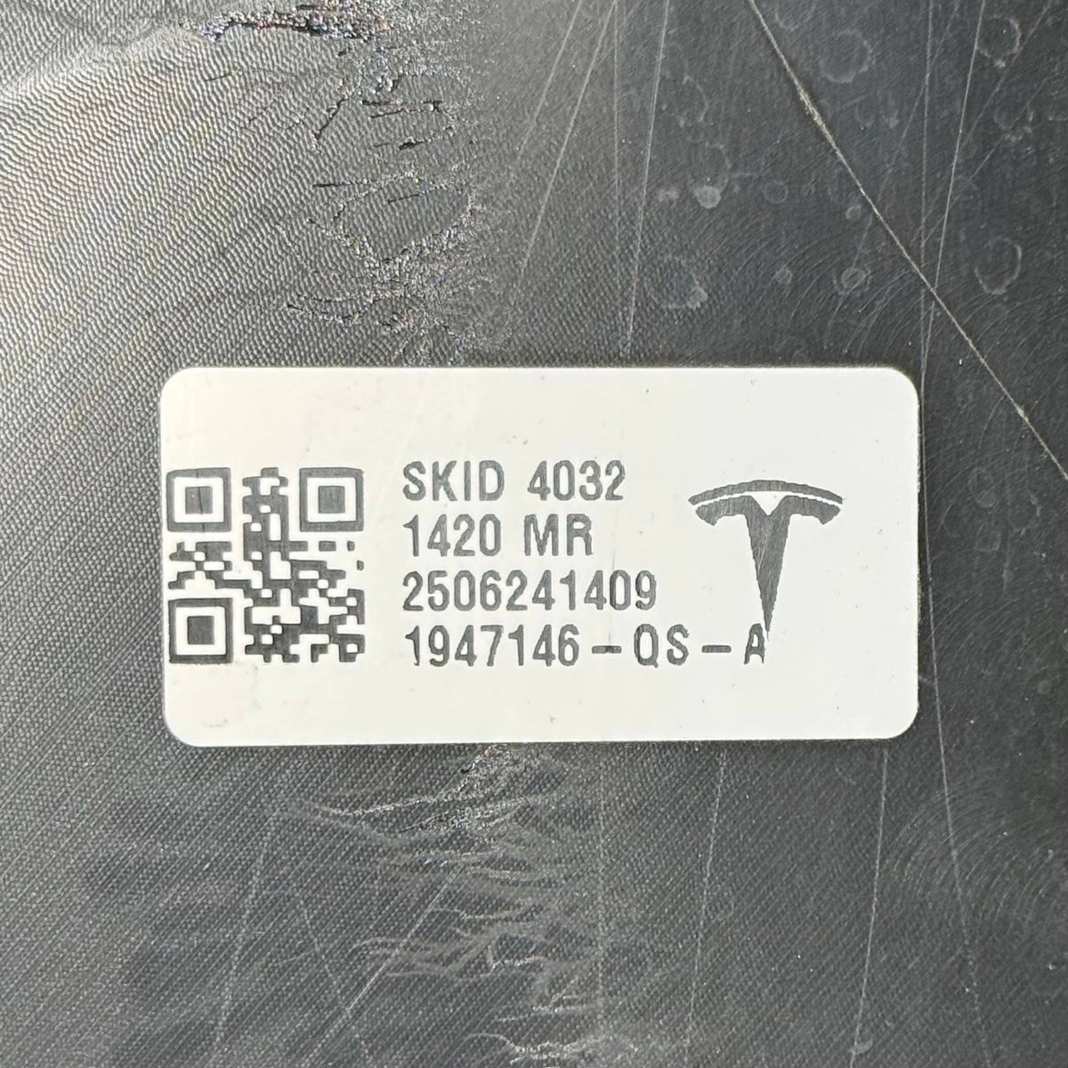 2025 2026 TESLA MODEL Y REAR BUMPER COVER CORNER RIGHT PASSENGER OEM USED