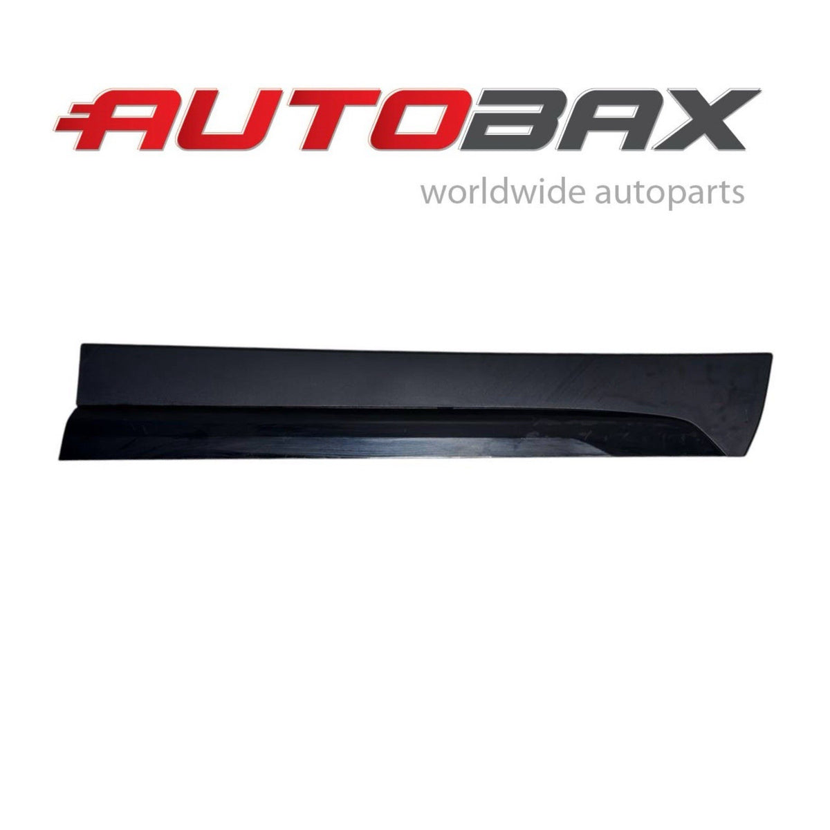 2019 2020 2021-2023 CADILLAC XT4 FRONT RIGHT PASSENGER LOWER DOOR TRIM MOLDING